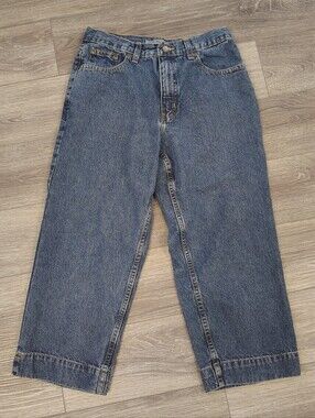 Eddie Bauer Relaxed Fit Jean Capris In Medium Blue Denim Size 6